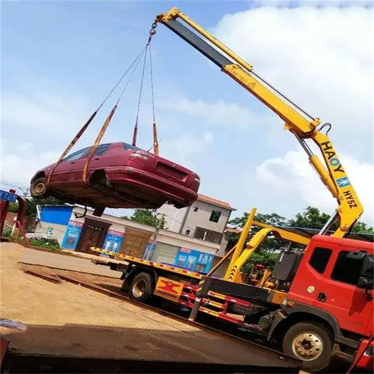 滦县吊车吊汽车的正确方法